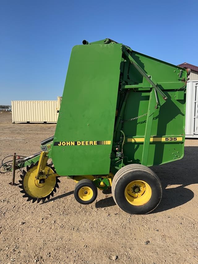 Image of John Deere 535 equipment image 1