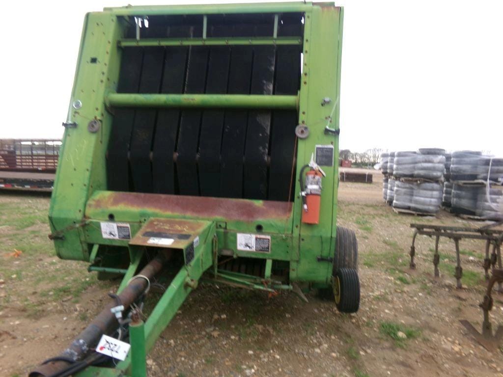 John Deere 535 Equipment Image0