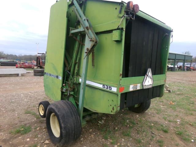 Image of John Deere 535 equipment image 1