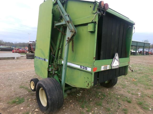 Image of John Deere 535 equipment image 1