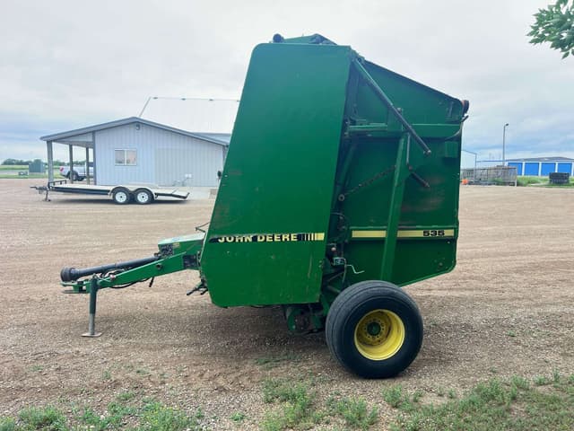 Image of John Deere 535 equipment image 3