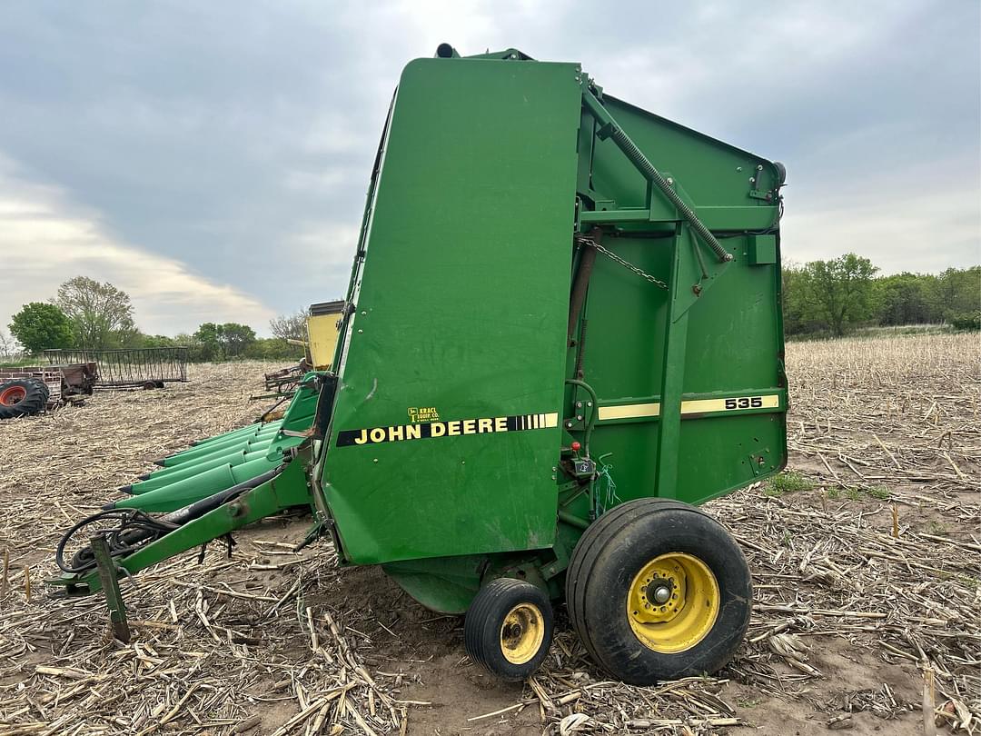 Image of John Deere 535 Primary image