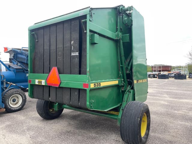 Image of John Deere 535 equipment image 3