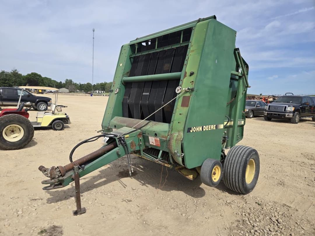 Image of John Deere 535 Primary image