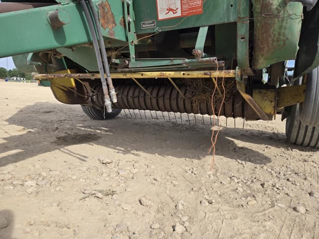 Image of John Deere 535 equipment image 4