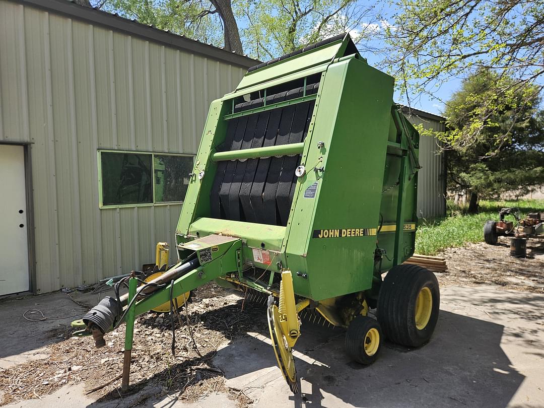 Image of John Deere 535 Primary image