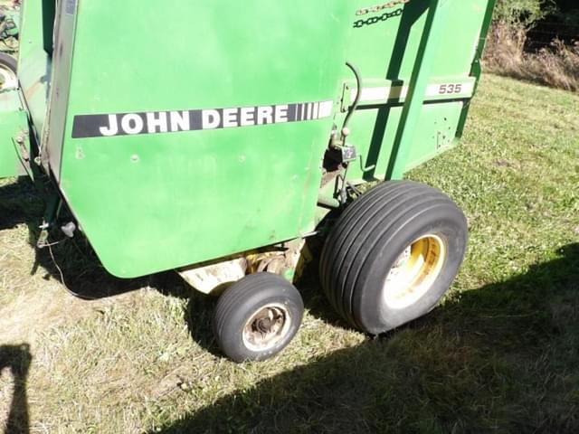 Image of John Deere 535 equipment image 1