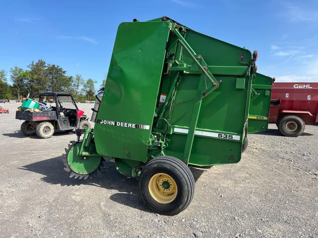 Image of John Deere 535 equipment image 1