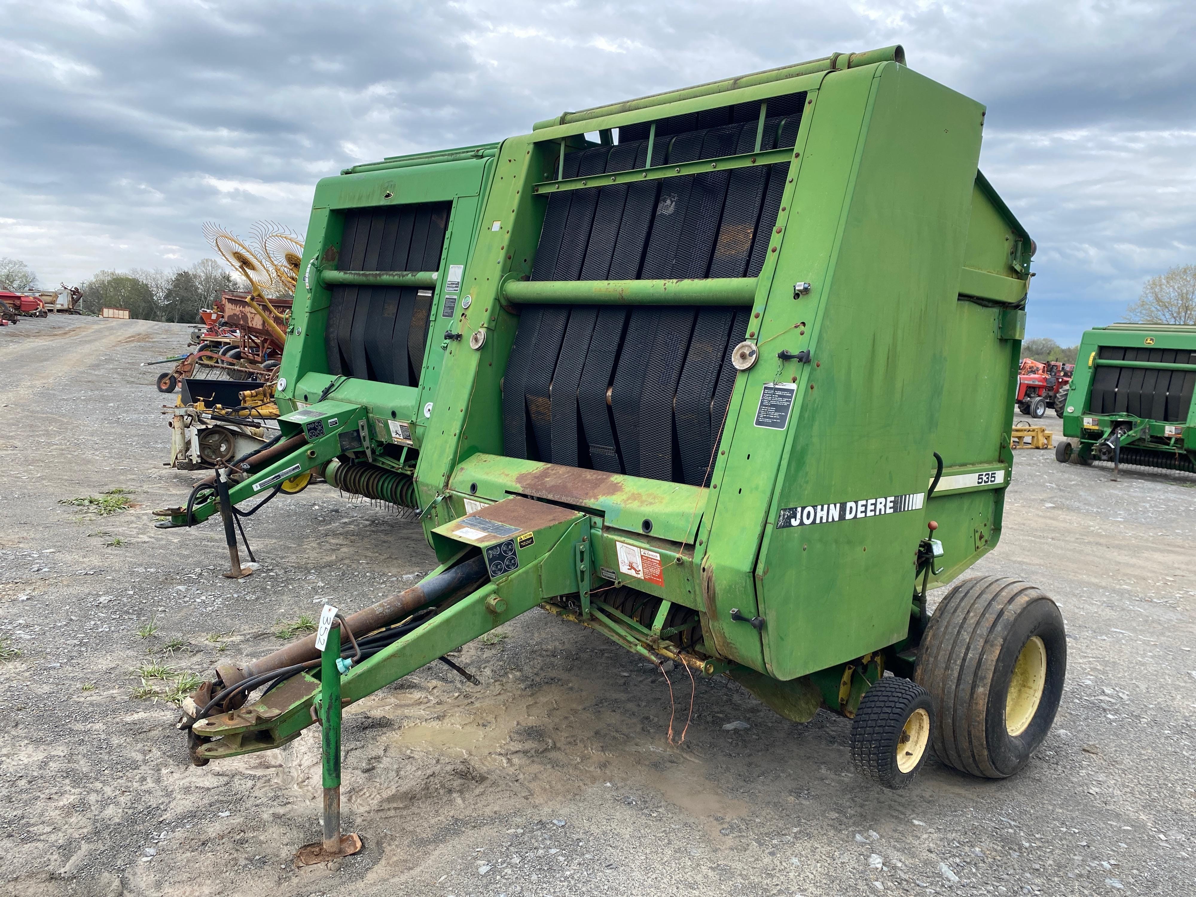 Main image John Deere 535