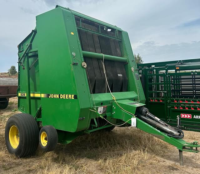 Image of John Deere 535 equipment image 1