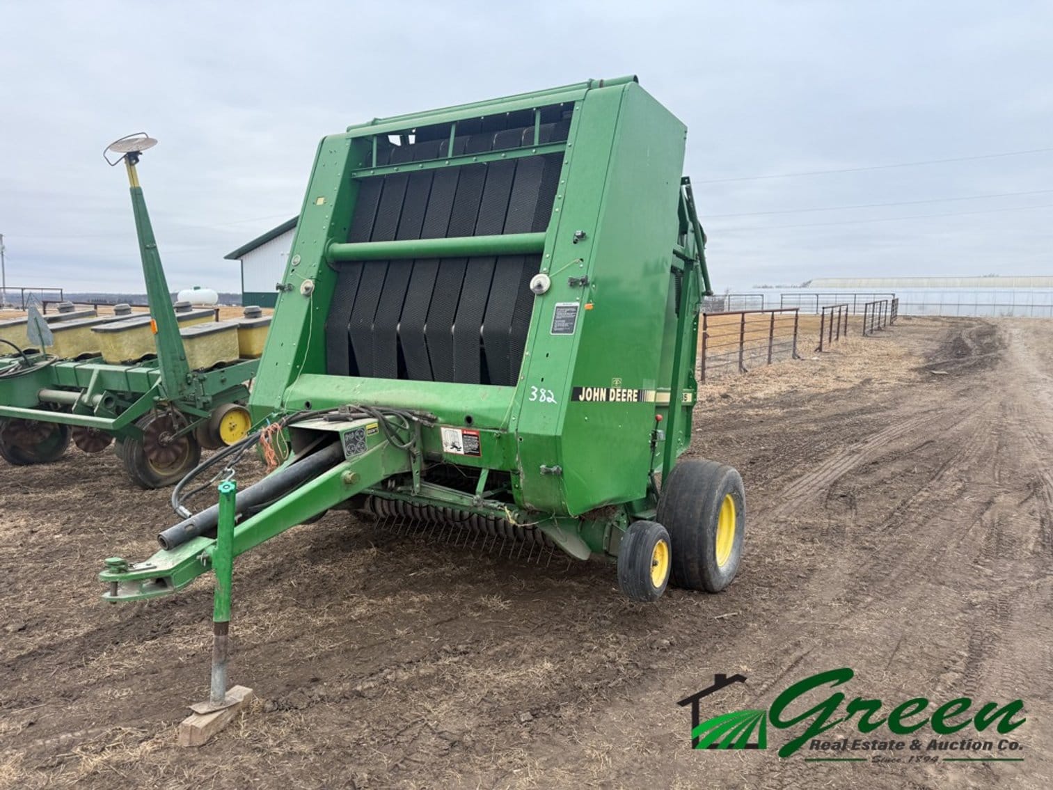 John Deere 535 Equipment Image0