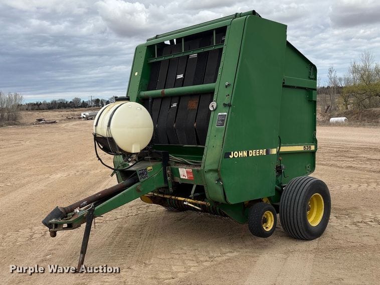 John Deere 535 Equipment Image0