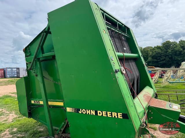 Image of John Deere 535 equipment image 1
