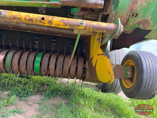 Image of John Deere 535 equipment image 2