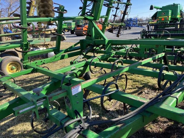 Image of John Deere 960 equipment image 3