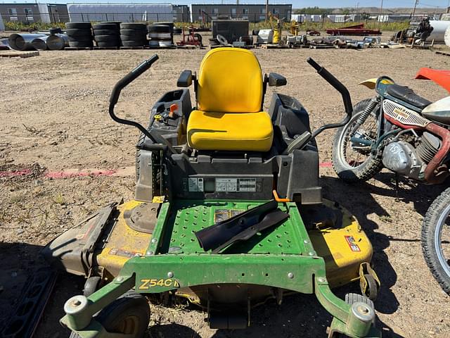 Image of John Deere Z540M equipment image 4