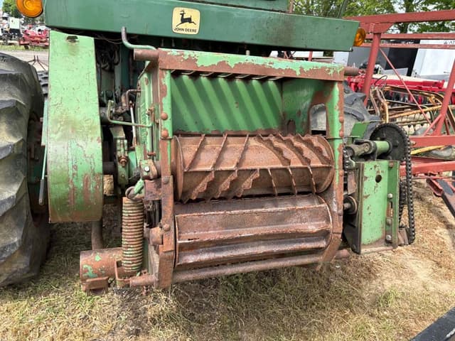 Image of John Deere 5400 equipment image 4
