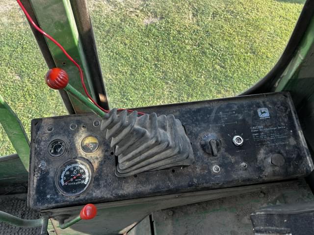 Image of John Deere 5400 equipment image 3