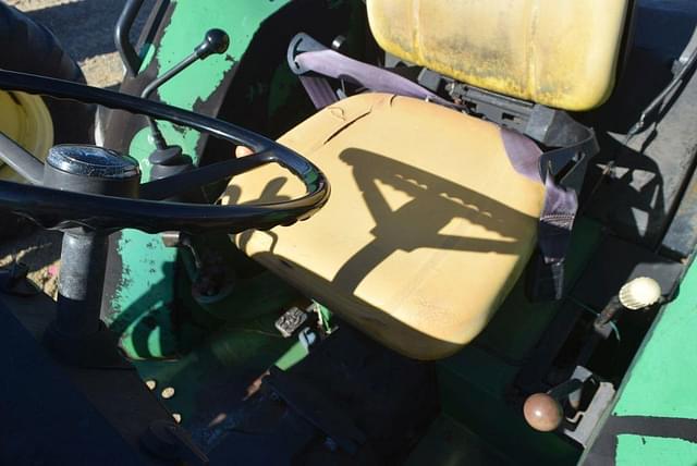 Image of John Deere 5400 equipment image 4