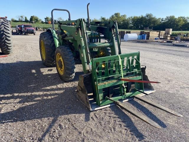 Image of John Deere 5400 equipment image 2