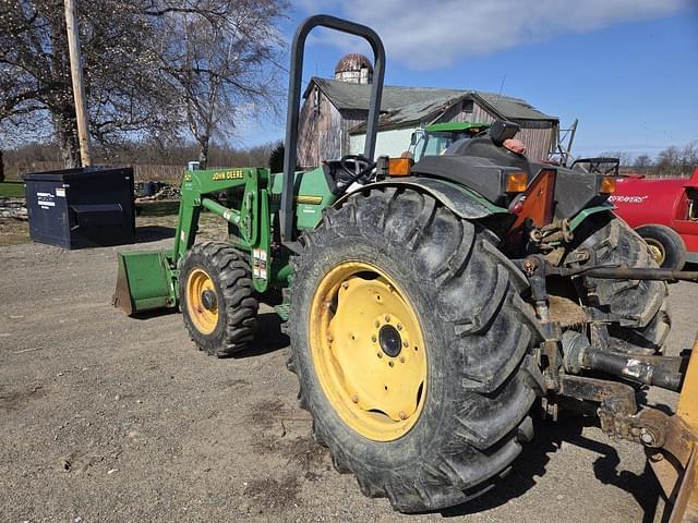 Image of John Deere 5400N equipment image 2