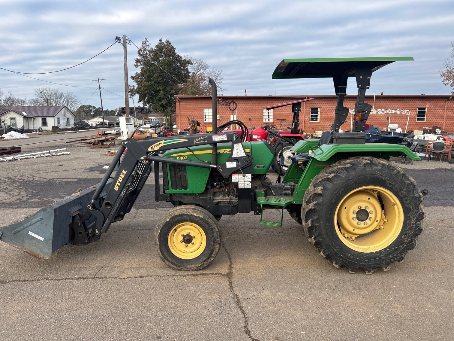 John Deere 5403 Equipment Image0