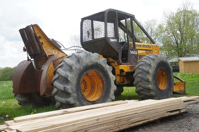 Image of John Deere 540B equipment image 4