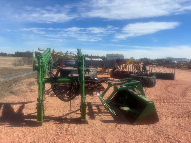 Image of John Deere 541 equipment image 2