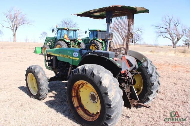 Image of John Deere 5410 equipment image 4