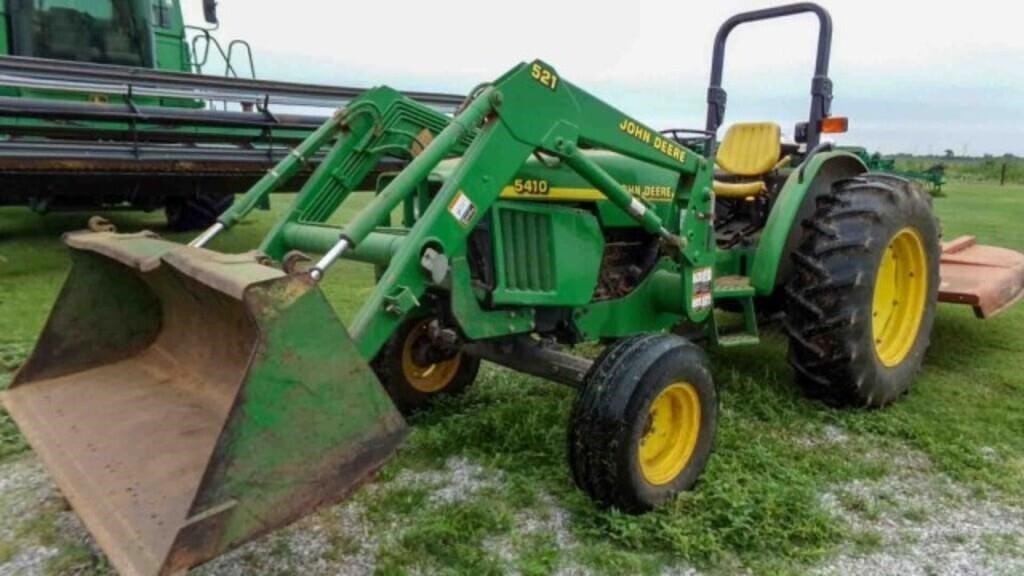 John Deere 5410 Equipment Image0