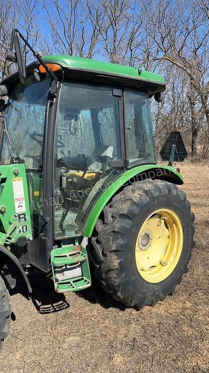 Image of John Deere 5420 equipment image 4