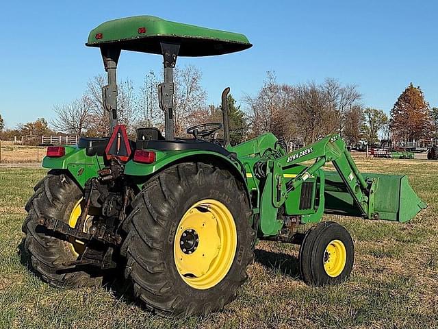 Image of John Deere 5420 equipment image 3