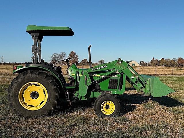 Image of John Deere 5420 equipment image 4