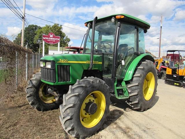 Image of John Deere 5420 equipment image 1