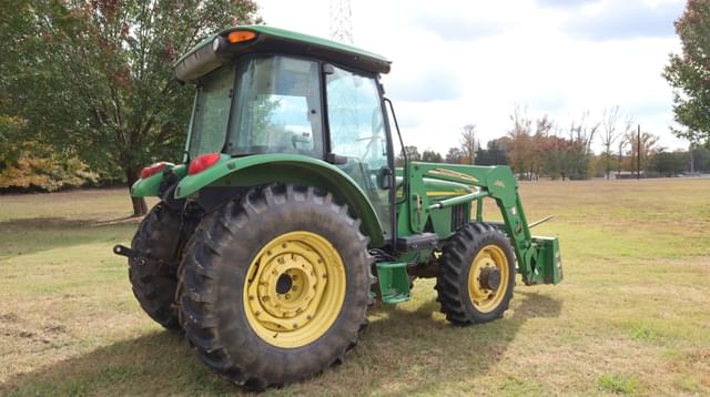 Image of John Deere 5420 equipment image 3