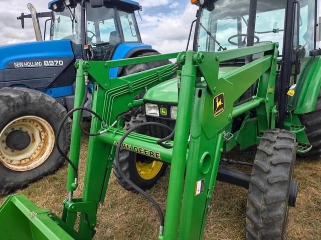 Image of John Deere 5420 equipment image 2