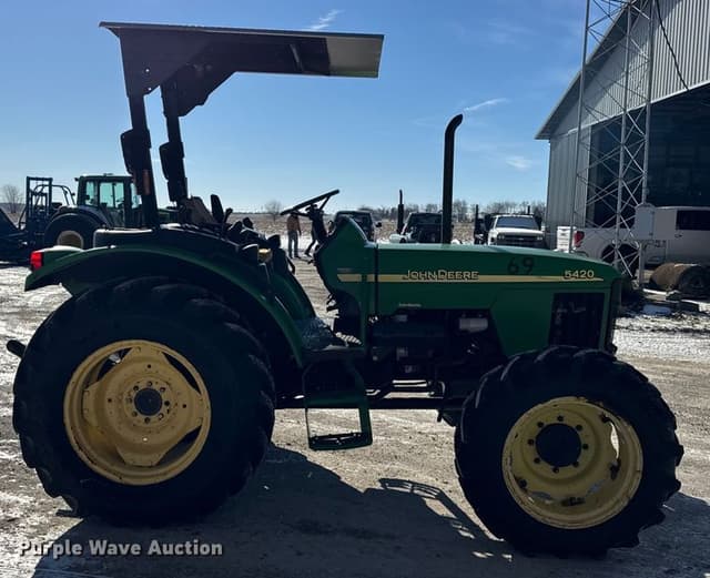 Image of John Deere 5420 equipment image 3