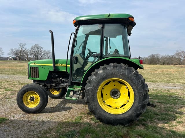 Image of John Deere 5420 equipment image 2