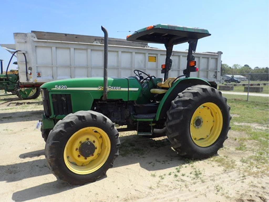 John Deere 5420 Equipment Image0