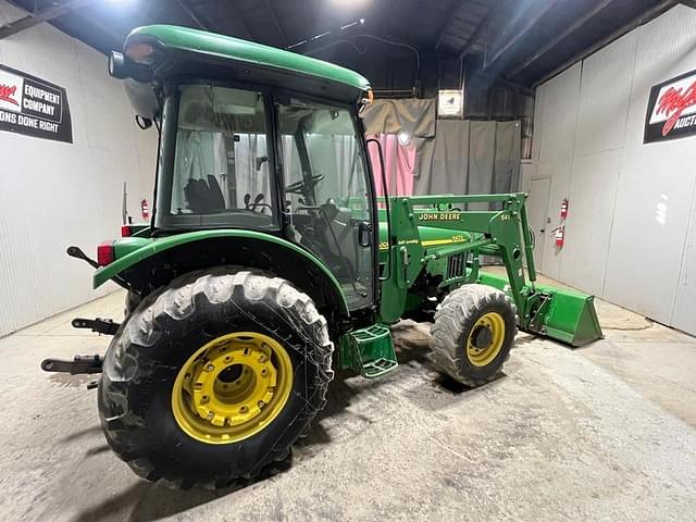 Image of John Deere 5420 equipment image 4
