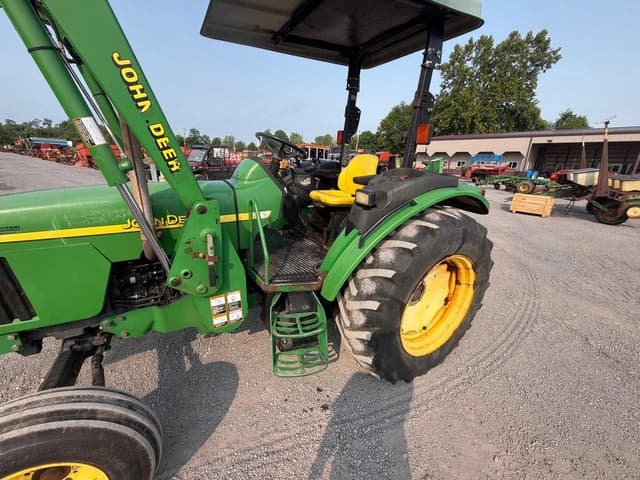 Image of John Deere 5420 equipment image 3