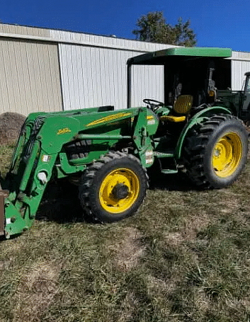 Image of John Deere 5425 Image 0