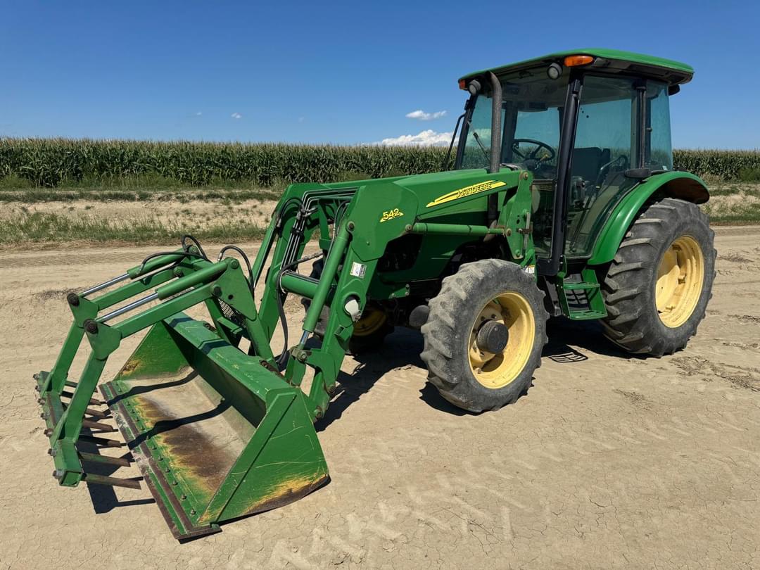 Image of John Deere 5425 Primary image