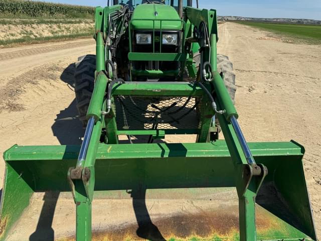 Image of John Deere 5425 equipment image 3