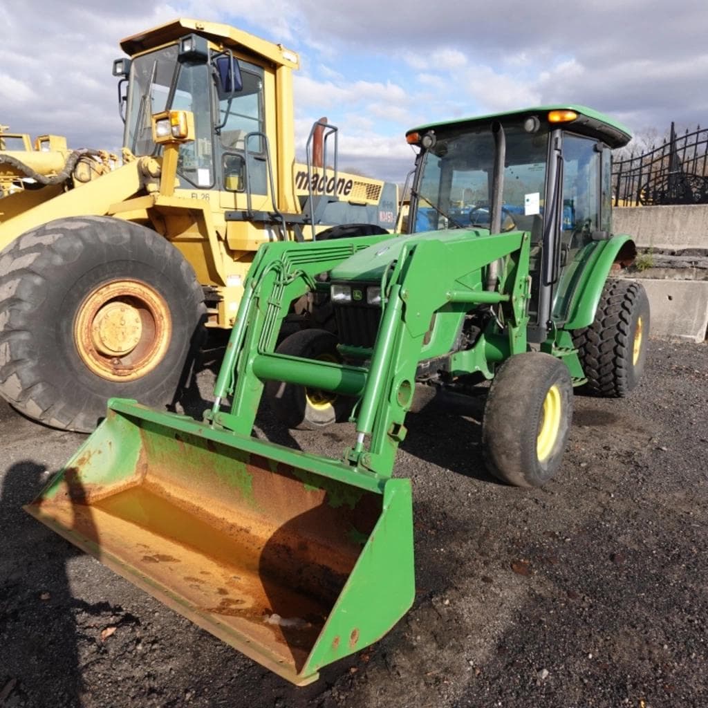 Image of John Deere 5425 Primary image