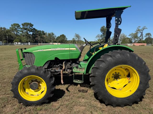 Image of John Deere 5425 equipment image 1