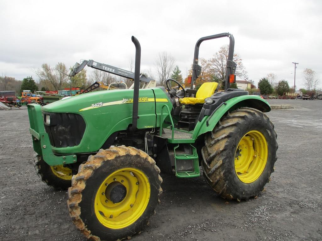 Image of John Deere 5425 Primary image