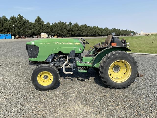 Image of John Deere 5425 equipment image 1