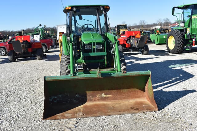 Image of John Deere 5425 equipment image 1