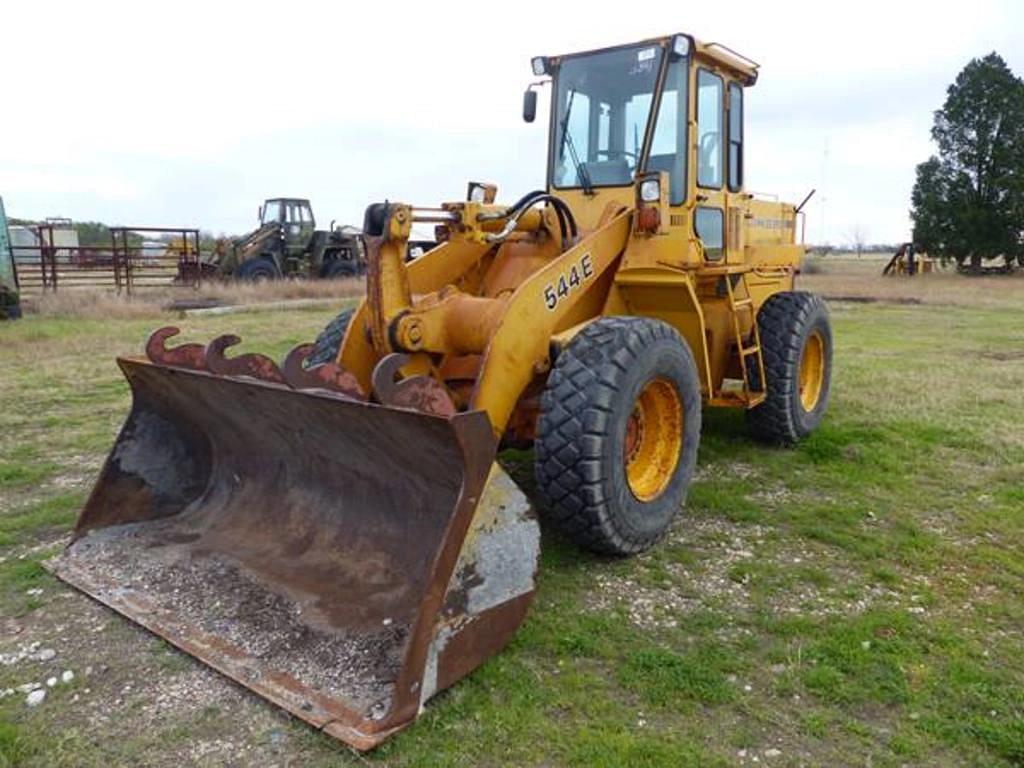 Image of John Deere 544E Primary image